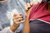 IMUNIZAÇÃO-Agevisa reforça recomendação do Ministério da Saúde para aplicação simultânea das vacina - Foto: Assessoria