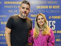 Prefeita Carla Redano anuncia durante podcast sua pré-candidatura à prefeita de Ariquemes - Foto: Assessoria