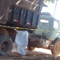 Pastor morre ao ter cabeça esmagada por caçamba do próprio caminhão - Foto: Reprodução Whatsapp