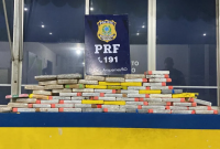Mais de 70 kg de drogas são encontrados em lataria de carro na BR-421 em Ariquemes, RO - Foto: Divulgação/PRF