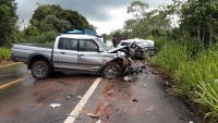 Colisão entre dois veículos deixa duas pessoas mortas na BR-364 - Foto: Divulgação/PRF