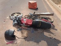 Motociclista morre após bater em caminhão - Foto: Reprodução redes sociais