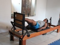 Homem se recupera de hanseníase e encontra no pilates a reabilitação de sequelas - Foto: Júnior Freitas/G1