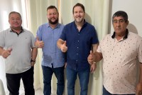 Alex Redano reafirma compromisso com o progresso de Itapuã do Oeste ao receber prefeito Nei Martins - Foto: Assessoria Parlamentar