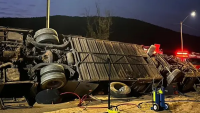 Vídeo: imagens impressionantes mostram ônibus destruído após acidente com torcedores do Corinthians - Foto: Corpo de Bombeiros