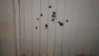 ATAQUE: Criminosos atiram 10 vezes contra portão da casa de homem de 39 anos - Foto: Ilustrativa