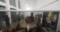 Grupo de 26 pessoas tenta invadir fazenda e capangas atacam polícia com tiros em Rondônia - Foto: Grupo preso após invasão foi levada à Dele
