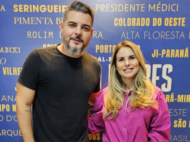 Prefeita Carla Redano anuncia durante podcast sua pré-candidatura à prefeita de Ariquemes