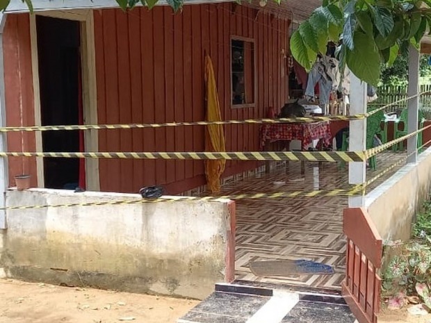 Casa onde quatro pessoas foram encontradas mortas em São Miguel do Guaporé, RO. (Foto: Divulgação)