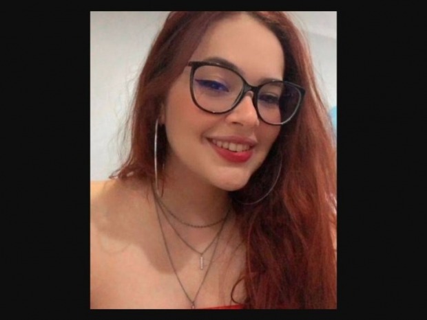 Camila Barros Dias, de 20 anos, morreu ao ser baleada em Ji-Paraná (Foto: Facebook/Reprodução)