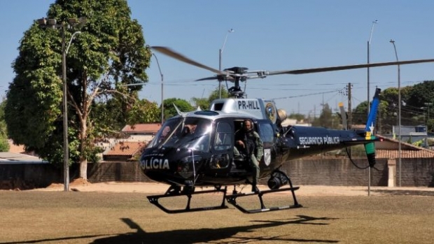 Helicóptero utilizado nas buscas por suspeito de matar dentista em RO (Foto: Divulgação)