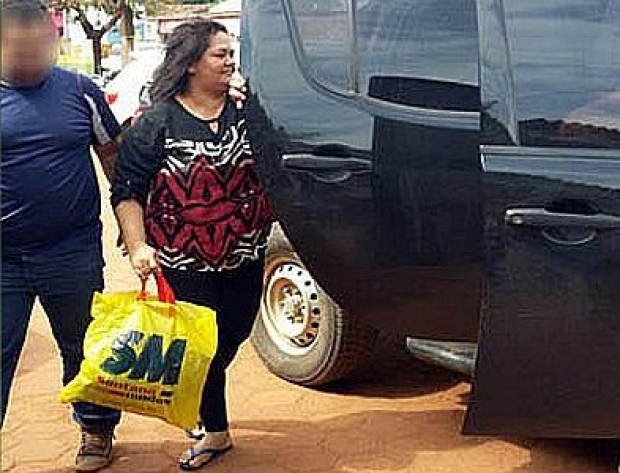 Ana da 8 foi levada para a delegacia de Guajará-Mirim (Foto: Suzy Alencar/CBN Amazônia) (Foto: Reprodução)