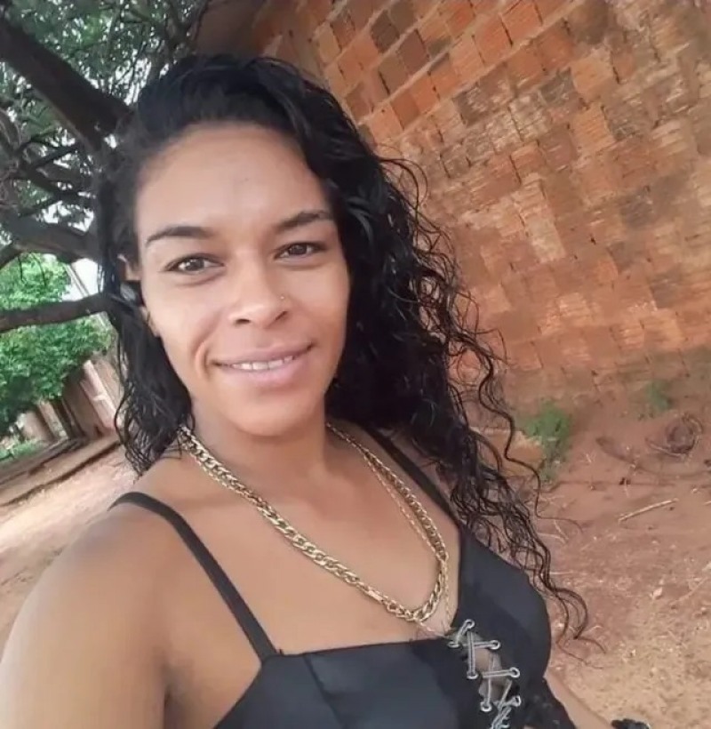 Corpo de Karina da Silva Cunha foi encontrado jÃ¡ em decomposiÃ§Ã£o, em TrÃªs Lagoas (MS) (Foto: Redes Sociais)