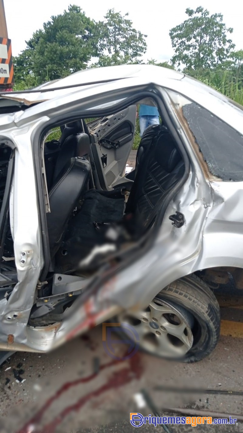 Empresário de Ariquemes e filho morrem em grave acidente entre carro de passeio e carreta na BR 364