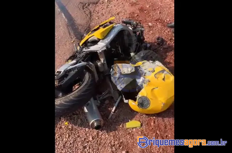 Câmeras flagraram momento em que motorista bate na traseira de caminhonete e morre em RO; vídeo