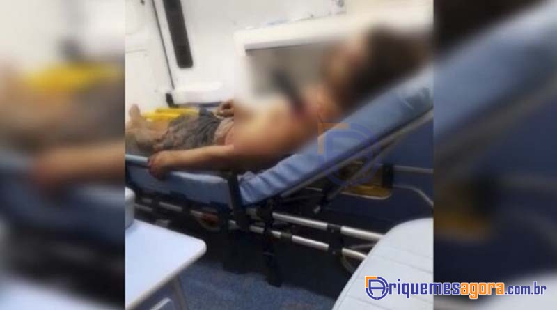 Homem tem faca cravada no corpo em tentativa de homic@1ídio