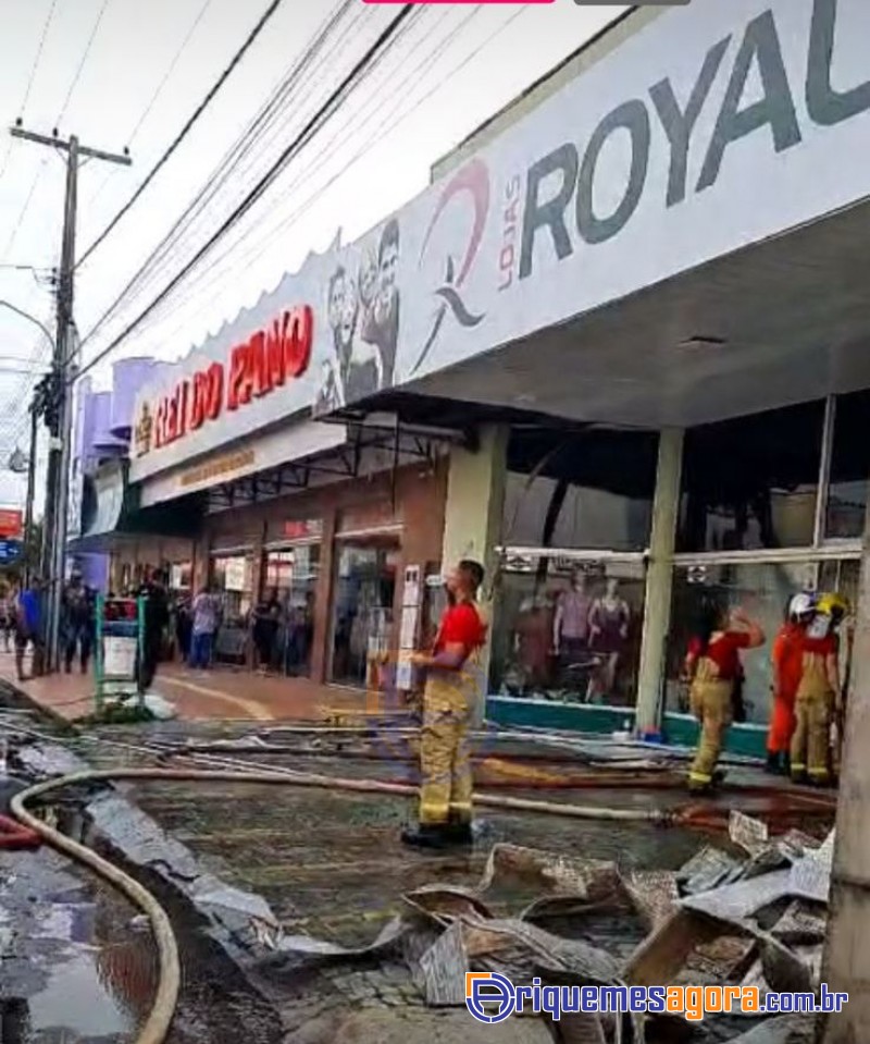 Incêndi0 de grandes proporções na Lojas Royal de Ariquemes - VÍDEOS FOTOS