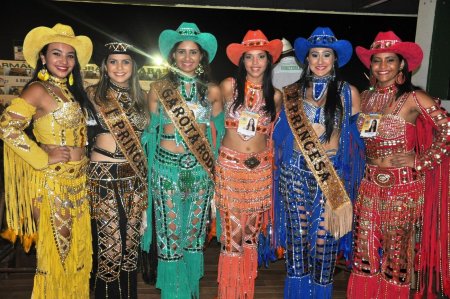 VAMOS LEMBRAR – EXPOARI 2014 – Camarotes & Galera & V8 na APA