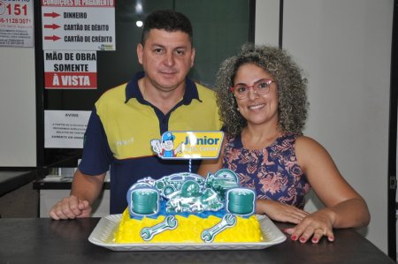 Aniversário oito anos da Júnior Auto Center Peças e Acessórios  na Av. Canaã