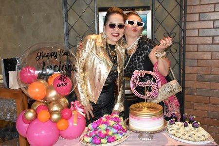 Aniversário 48 anos de Luciana Bettero com Tema BREGA & CHICHE em Ariquemes - RO