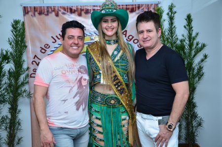 VAMOS LEMBRAR da EXPOARI 2013 – Show com  Bruno e Marrone & Galera