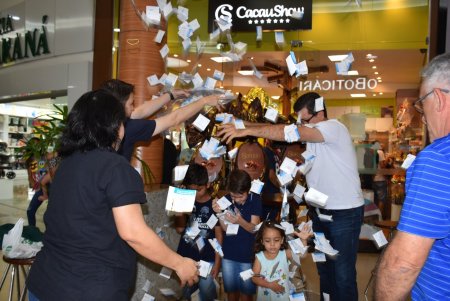 Sorteio de 03 ovos Gigante de Páscoa Cacau Show 7kg em Prol AMAAR e Hospital do Amor em Ariquemes