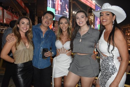 EXPOARI 2024 - Show com Maiara & Maraisa & Camarote & Galera & V8 na APA em Ariquemes Rondônia