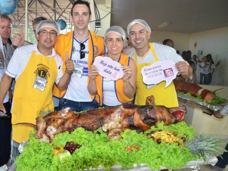 VAMOS LEMBRAR? Porco no Rolete em Ariquemes